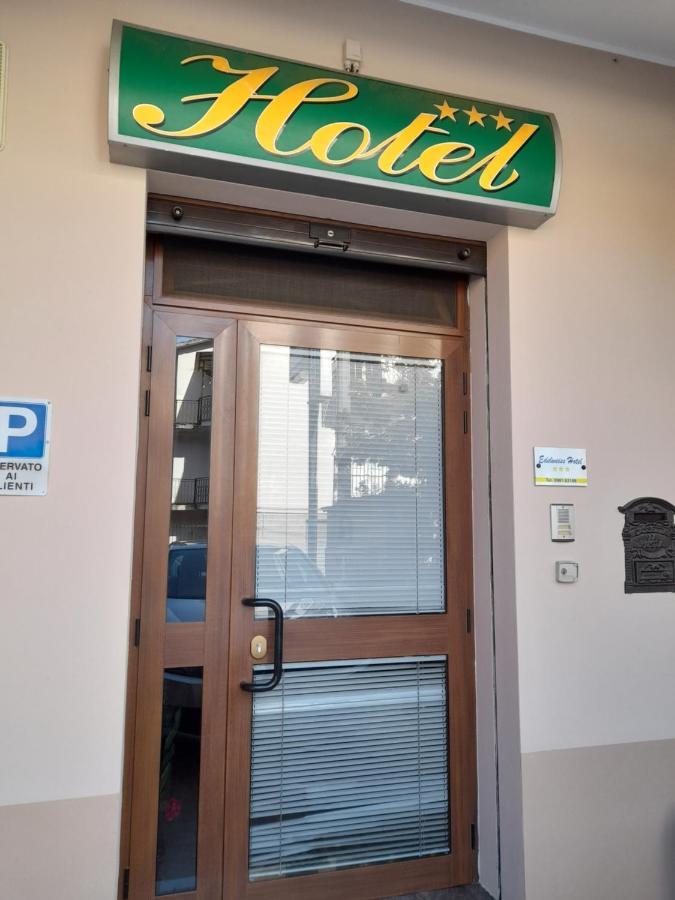 Hotel Edelweiss Laino Borgo المظهر الخارجي الصورة