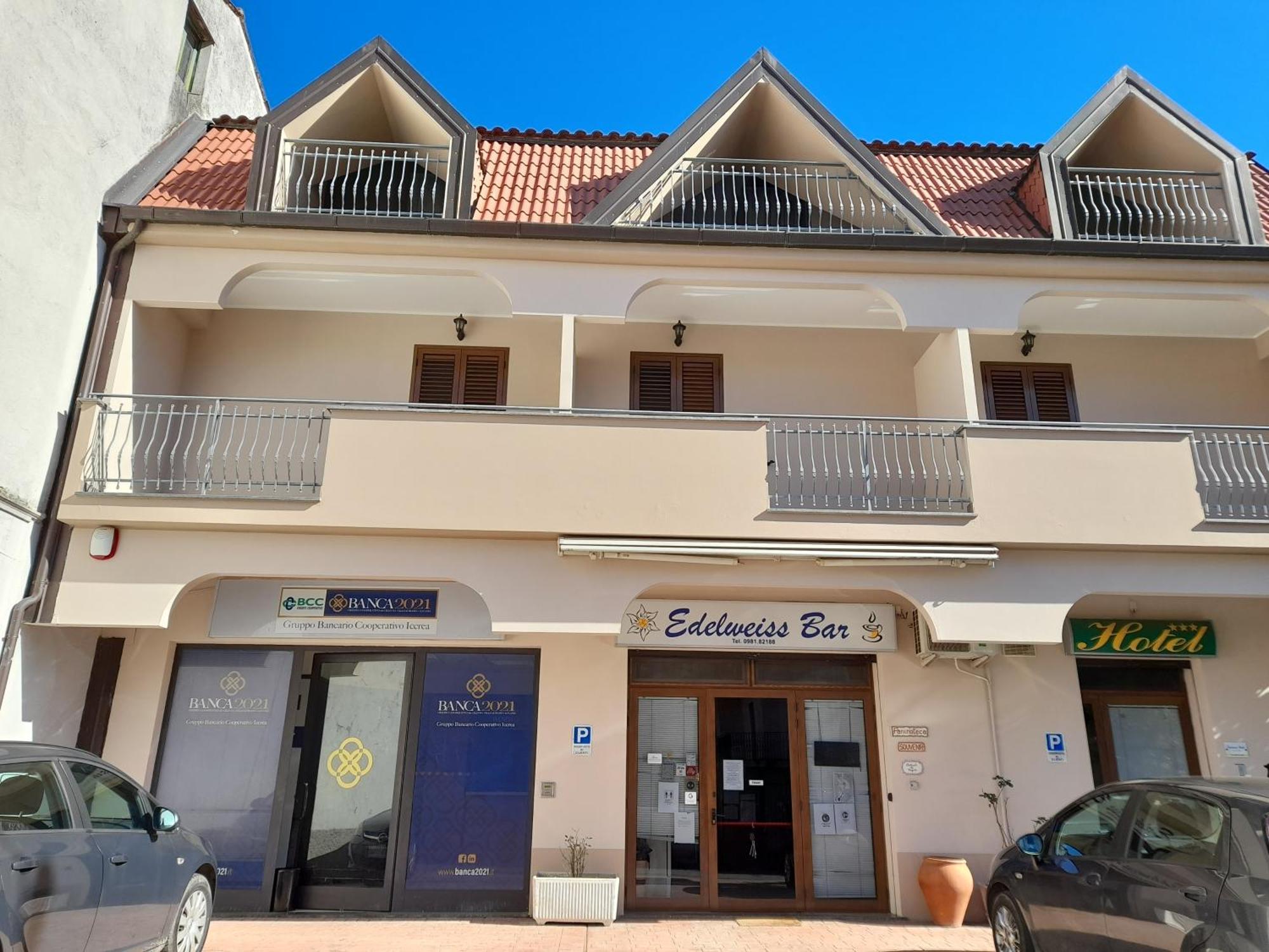 Hotel Edelweiss Laino Borgo المظهر الخارجي الصورة